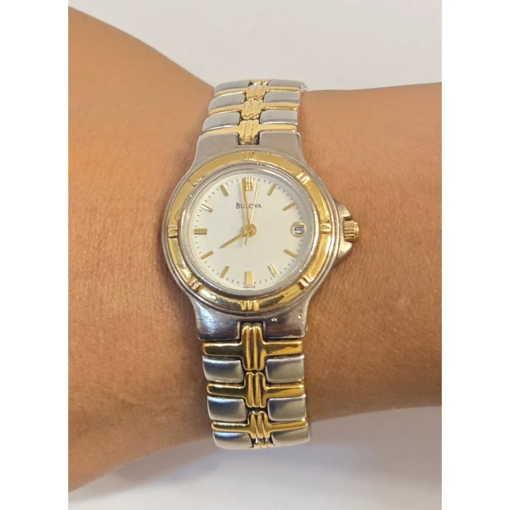 Vintage Women's Bulova Watch Gold & Silver Tone 6.5